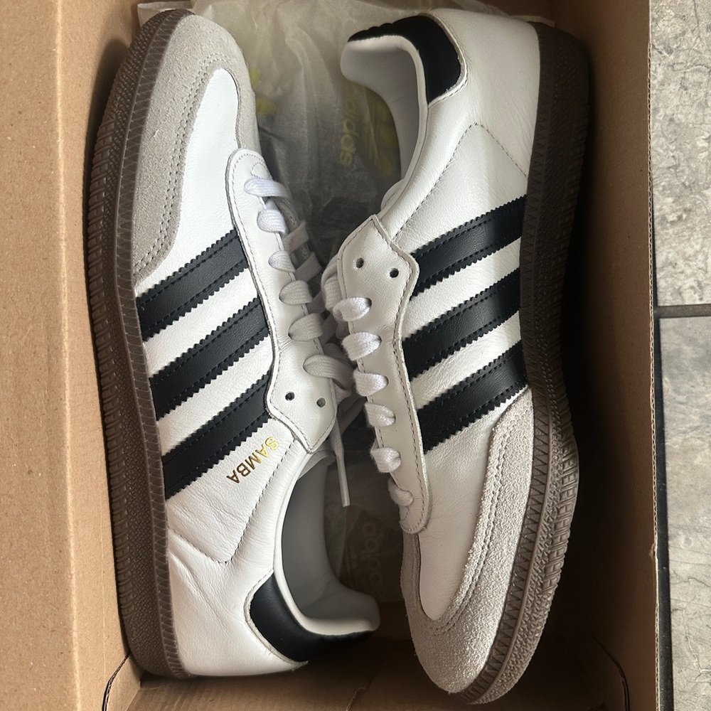 Adidas Samba White Leather Shoes with Black Stripes